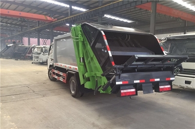 東風多利卡5方與8方側裝壓縮垃圾車 車輛物流與高效清運解決方案